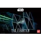 Revell TIE Fighter – 1:72 űrhajó makett