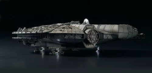 Revell Millennium Falcon Perfect Grade – 1:72 űrhajó makett