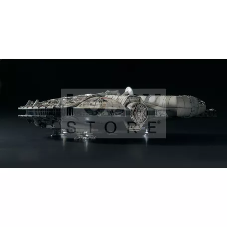 Revell Star Wars Millennium Falcon Perfect Grade 1:72 űrhajó makett 01206R