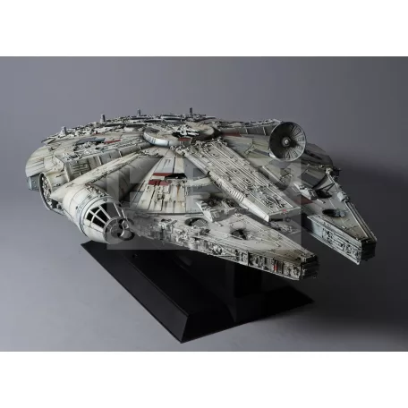 Revell Star Wars Millennium Falcon Perfect Grade 1:72 űrhajó makett 01206R