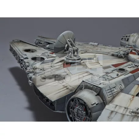 Revell Star Wars Millennium Falcon Perfect Grade 1:72 űrhajó makett 01206R