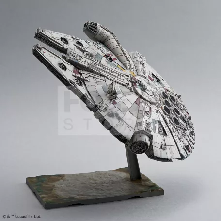 Revell Bandai Millennium Falcon 1:144 űrhajó makett 01211R