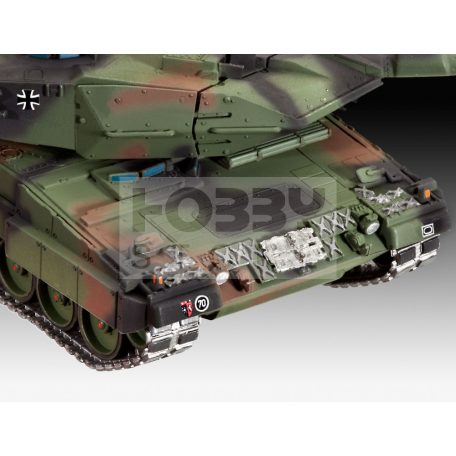 Revell Leopard 2 A6/A6M 1:72 harcjármű makett 03180R