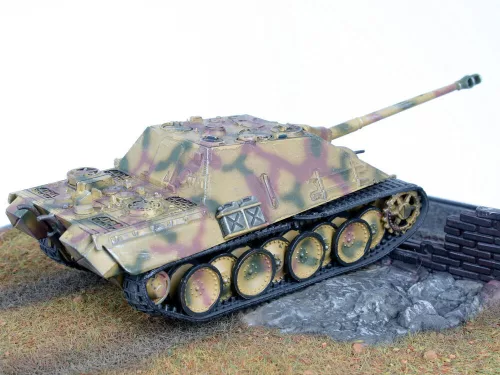 Revell Sd.Kfz.173 Jagdpanther – 1:76 harckocsi makett