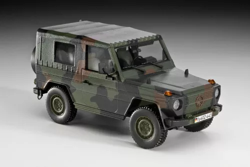 Revell Lkw gl leicht "Wolf" – 1:35 katonai terepjáró makett