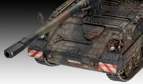 Revell Panzerhaubitze 2000 – 1:35 harcjármű makett