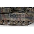 Revell Panzerhaubitze 2000 1:35 harcjármű makett 03279R