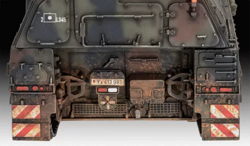 Revell Panzerhaubitze 2000 – 1:35 harcjármű makett