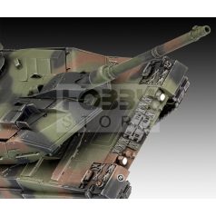 Revell Leopard 2A6/A6NL 1:35 harcjármű makett 03281R