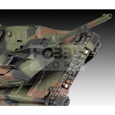 Revell Leopard 2A6/A6NL 1:35 harcjármű makett 03281R