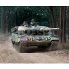 Revell Leopard 2A6/A6NL 1:35 harcjármű makett 03281R