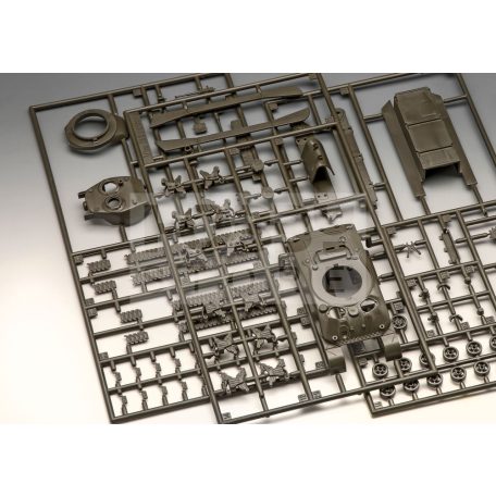 Revell Sherman M4A1 1:72 harcjármű makett 03290R