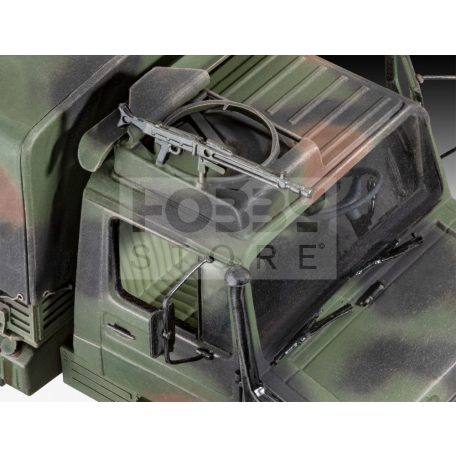 Revell Unimog 2T milgl 1:35 harcjármű makett 03337R