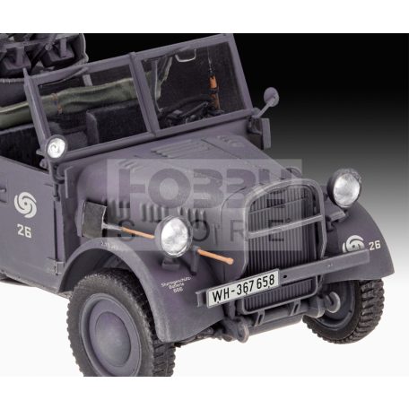 Revell Einheits-PKW Kfz.4 1:35 harcjármű makett 03339R