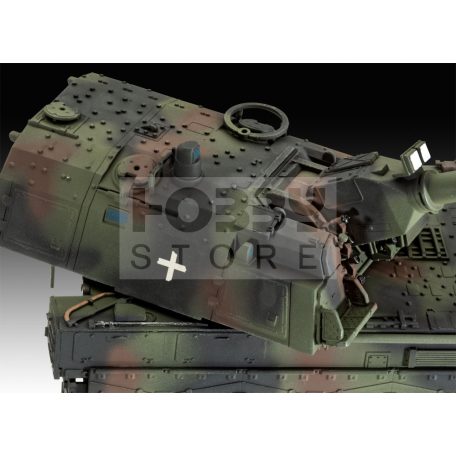Revell Panzerhaubitze 2000 1:72 harcjármű makett 03347R