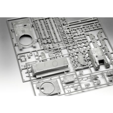 Revell Panzerhaubitze 2000 1:72 harcjármű makett 03347R