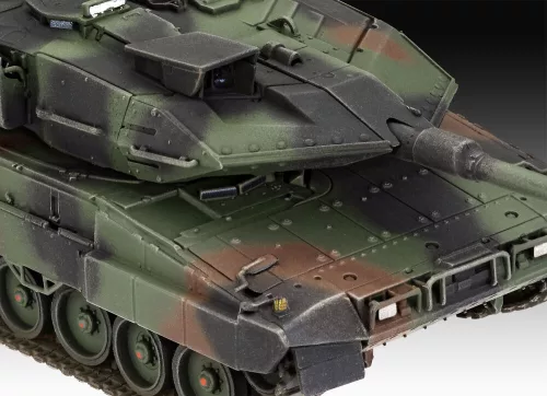 Revell Leopard 2 A7V – 1:72 harckocsi makett