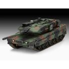 Revell Leopard 2A7V 1:72 harcjármű makett 03355R