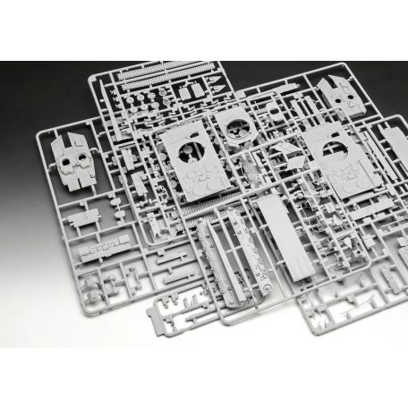 Revell Leopard 2A7V 1:72 harcjármű makett 03355R