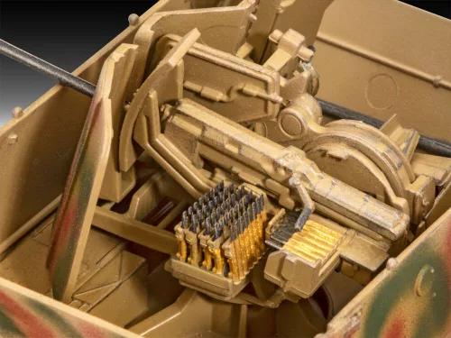 Revell Flakpanzer IV - Möbelwagen 3,7 cm Flak 43 – 1:72 harcjármű makett