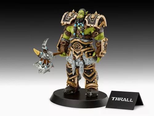 Revell World of Warcraft The Orc Thrall – 1:16 figura makett