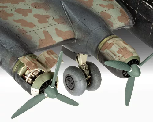 Revell Junkers Ju290A-5/7 “Seeadler” – 1:72 repülőgép makett