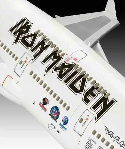 Revell IRON MAIDEN Ed Force One - Boeing 747-400 – 1:144 repülőgép makett