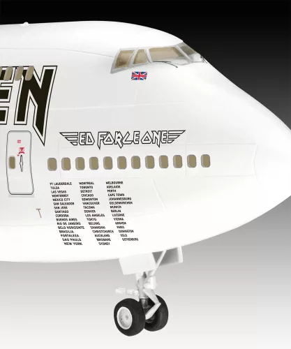 Revell IRON MAIDEN Ed Force One - Boeing 747-400 – 1:144 repülőgép makett