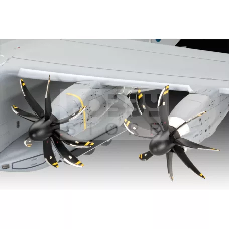 Revell Airbus A400M Atlas RAF 1:72 repülő makett 03822R