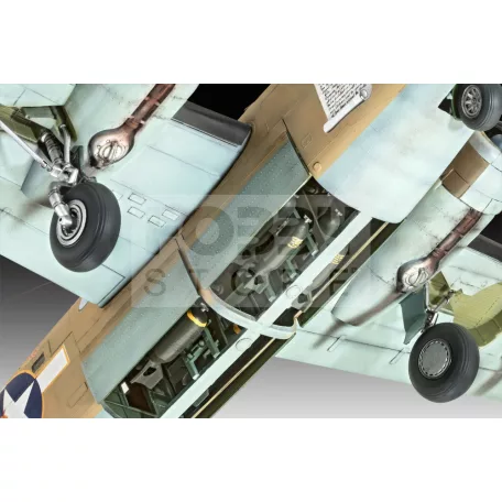 Revell B-24D Liberator 1:48 repülő makett 03831R