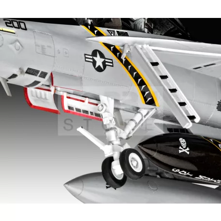 Revell F/A18F Super Hornet 1:72 repülő makett 03834R