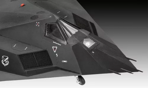 Revell F-117A Nighthawk Stealth Fighter – 1:72 repülőgép makett