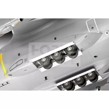 Revell Airbus A400M Luftwaffe 1:72 repülő makett 03929R