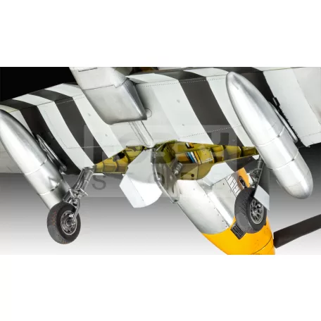 Revell P-51D Mustang makett 1:32 repülő makett 03944R