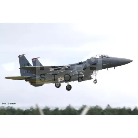 Revell F-15E Strike Eagle & Bombs makett 1:144 repülő makett 03972R
