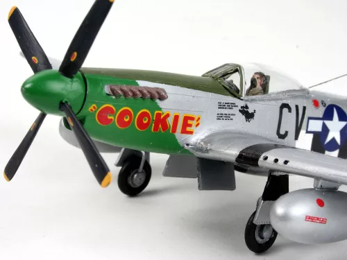 Revell P-51D Mustang – 1:72 repülőgép makett
