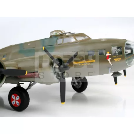 Revell - B-17F 'Memphis Belle' 1:48 repülő makett 04297R