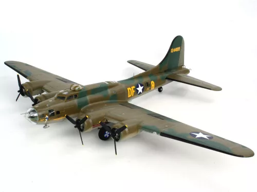 Revell B-17F Memphis Belle – 1:48 repülőgép makett