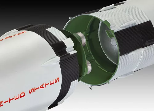 Revell Apollo Saturn V – 1:144 űreszköz makett