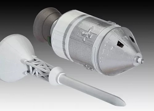 Revell Apollo Saturn V – 1:144 űreszköz makett