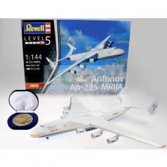 Revell Antonov An-225 Mrija 1:144 repülő makett 04958R