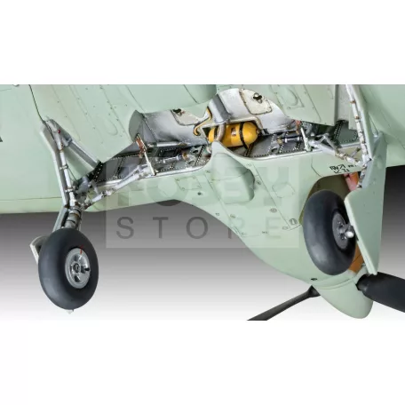 Revell  Hawker Hurricane Mk IIb 1:32 repülő makett 04968R
