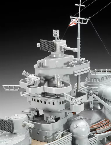 Revell Bismarck – 1:350 hadihajó makett