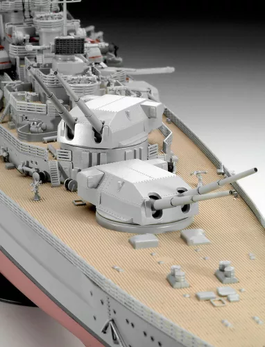Revell Bismarck – 1:350 hadihajó makett
