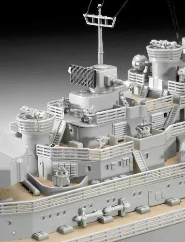 Revell Bismarck – 1:350 hadihajó makett