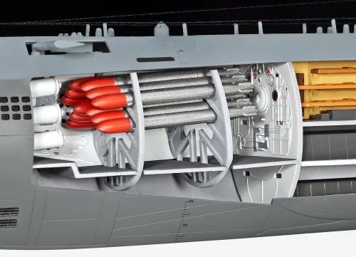 Revell German Submarine Type XXI U 2540 with Interior – 1:144 tengeralattjáró makett