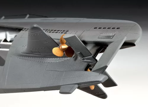 Revell German Submarine Type XXI U 2540 with Interior – 1:144 tengeralattjáró makett