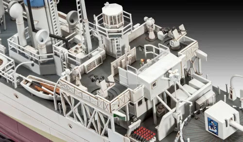 Revell HMCS SNOWBERRY – 1:144 hadihajó makett