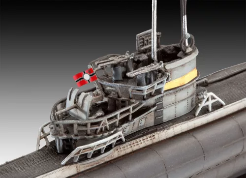 Revell German Submarine Type VII C/41 – 1:350 tengeralattjáró makett
