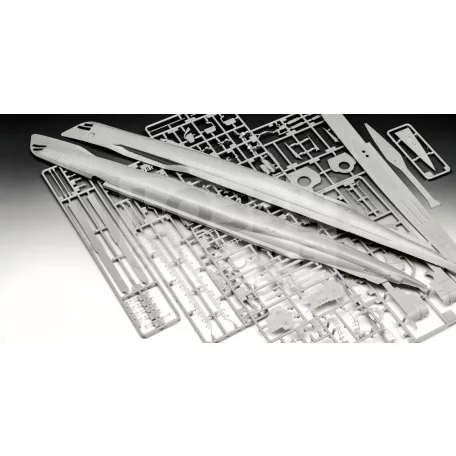 Revell German Submarine Type IX C/40 (U190) tengeralattjáró makett 05167R